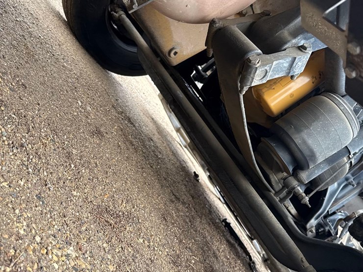 2016-peterbilt-389-image-131