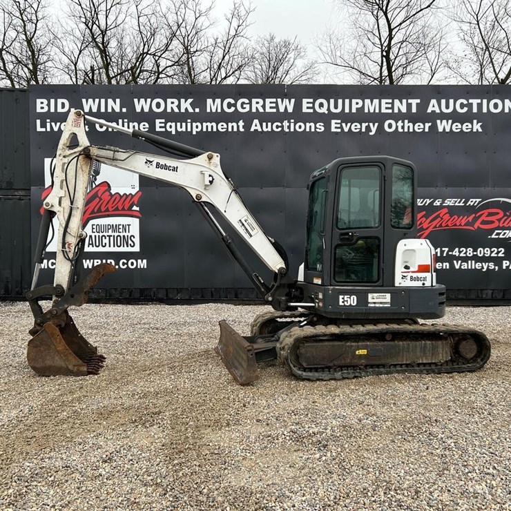 2015 BOBCAT E50