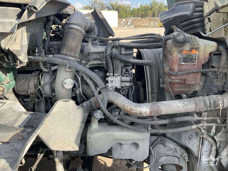 2015-international-prostar-image-7