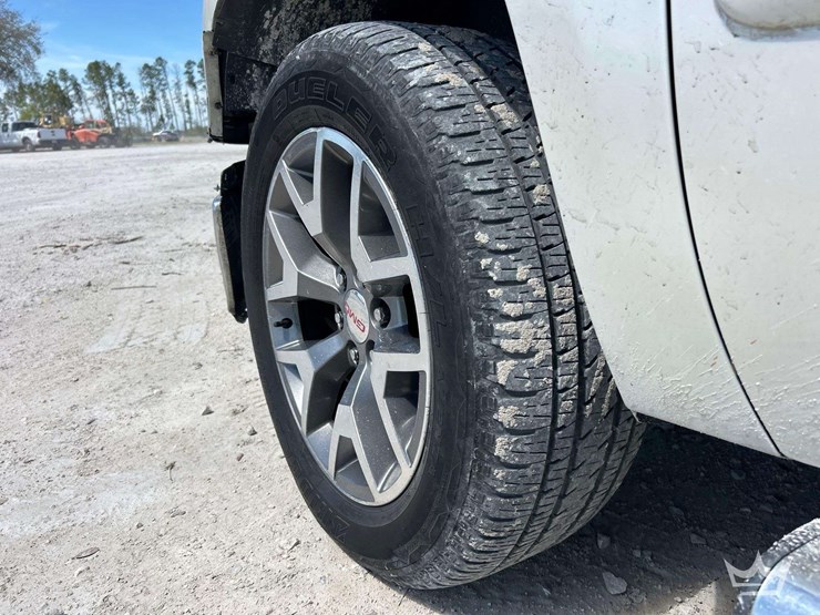 2012-gmc-sierra-1500-image-24