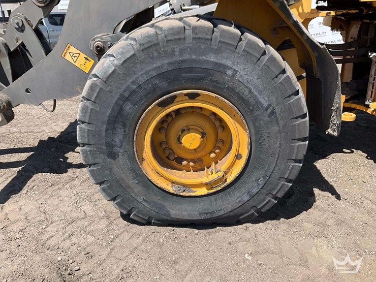 2015-volvo-l110h-image-33