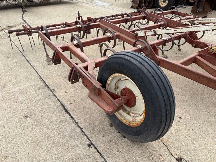 noble-9-1/2ft-field-cultivator-image-12