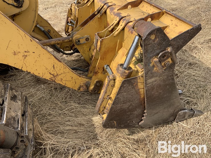 caterpillar-943-track-loader-image-15