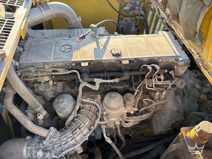 2018-bomag-bc572-articulated-refuse-compactor-image-21