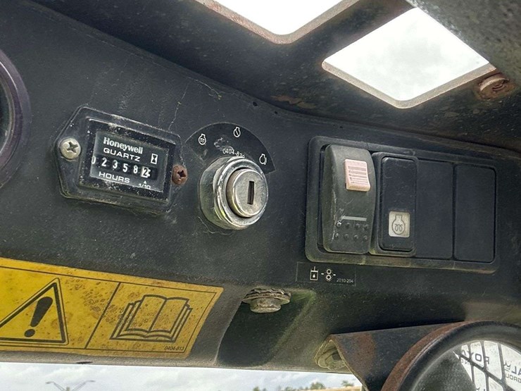 2019-asv-rt-25-posi-track-compact-track-loader-skid-steer-image-17