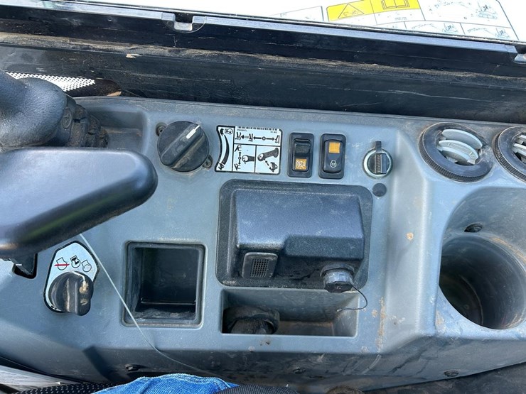 2023-bobcat-e60-image-25