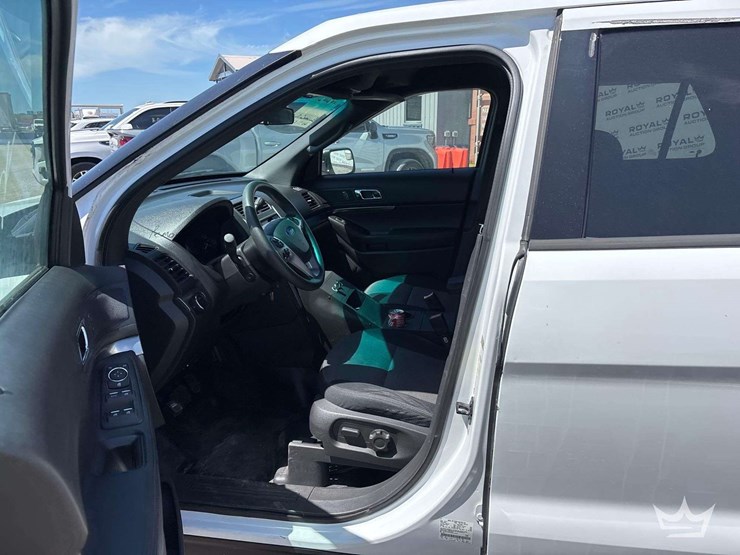 2013-ford-explorer-image-13