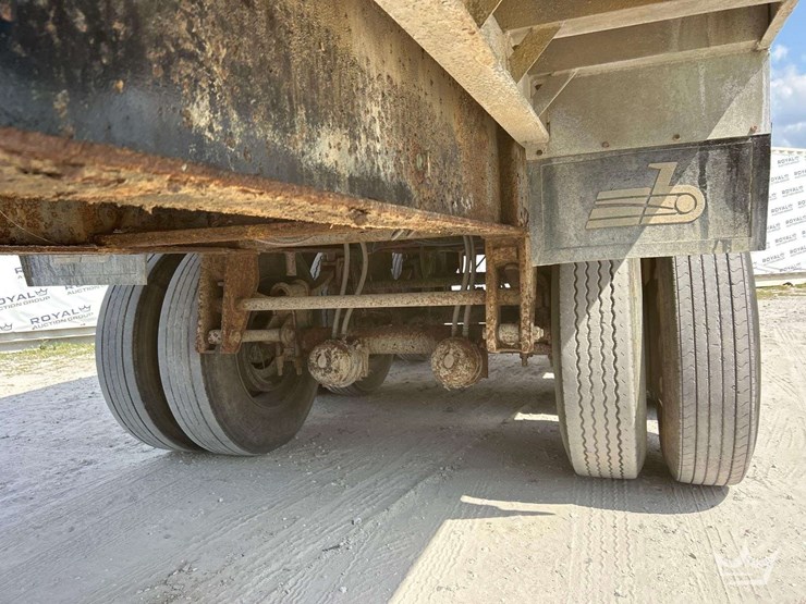 2010-axle-dump-trailer-image-8