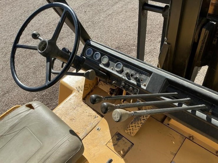 caterpillar-3208-image-17