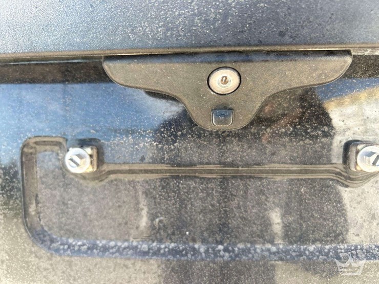 2016-ford-explorer-image-32