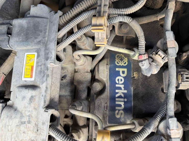 2017-caterpillar-dp70n1-image-7