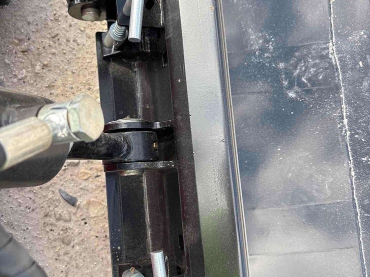 2025-ht360w-mini-walk-behind-track-loader-skid-steer-image-9