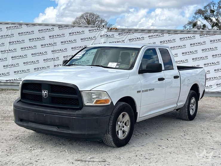2012-dodge-1500-image-1