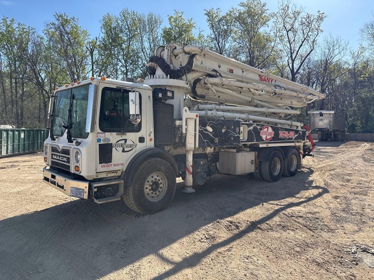 2020-putzmeister/sany-sy38z-200-38m-mounted-on-2020-mack-te64-6x4-concrete-pump-truck-image-3