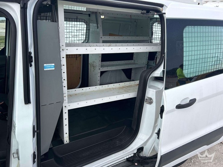 2015-ford-transit-connect-image-15
