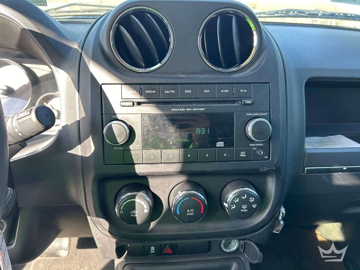 2012-jeep-compass-image-17