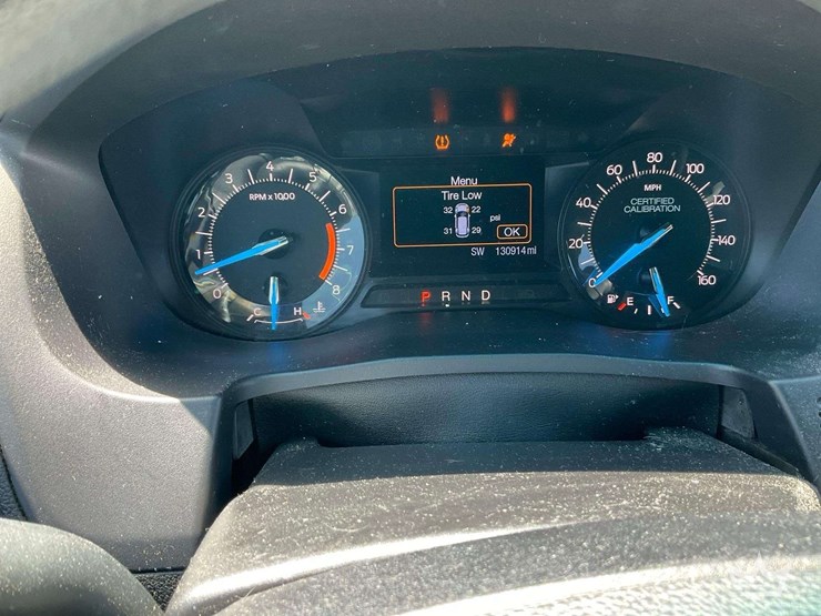 2016-ford-explorer-image-14