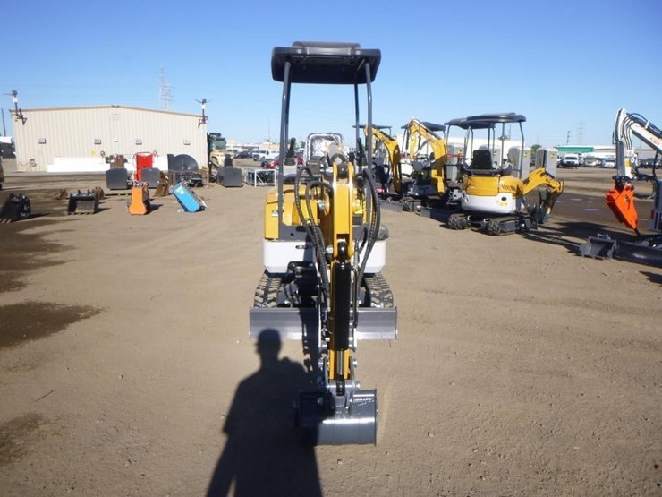 me20-hydraulic-excavator-image-6