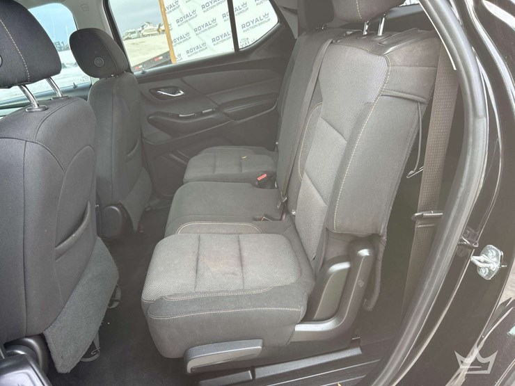 2020-chevrolet-traverse-image-23