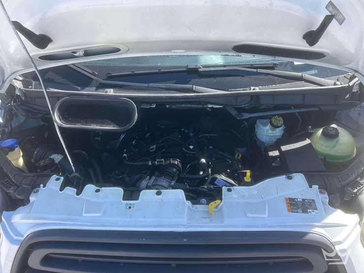 2016-ford-transit-image-7