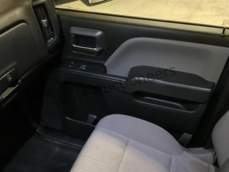 2018-chevrolet-silverado-3500hd-image-21