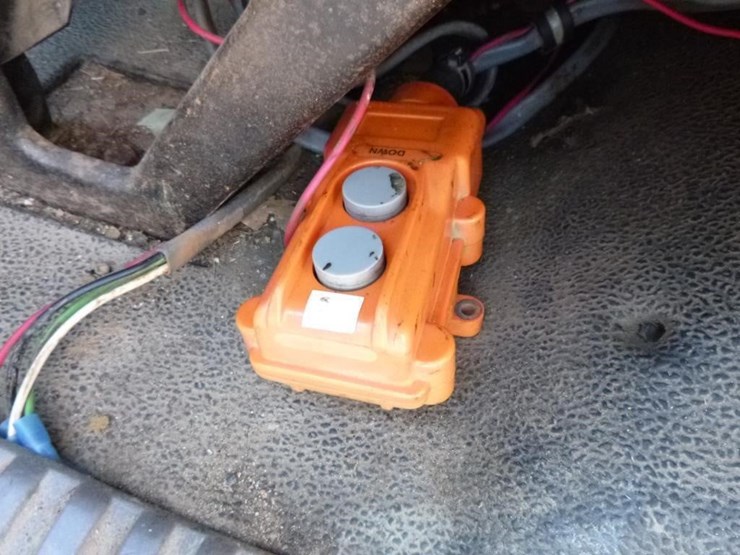 1999-dodge-ram-3500-image-9