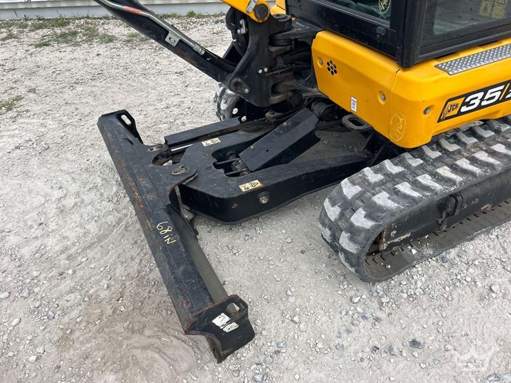 2021-jcb-35z-1-image-16
