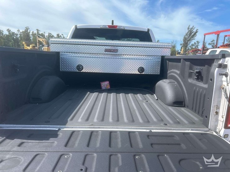 2019-ford-f150-image-11