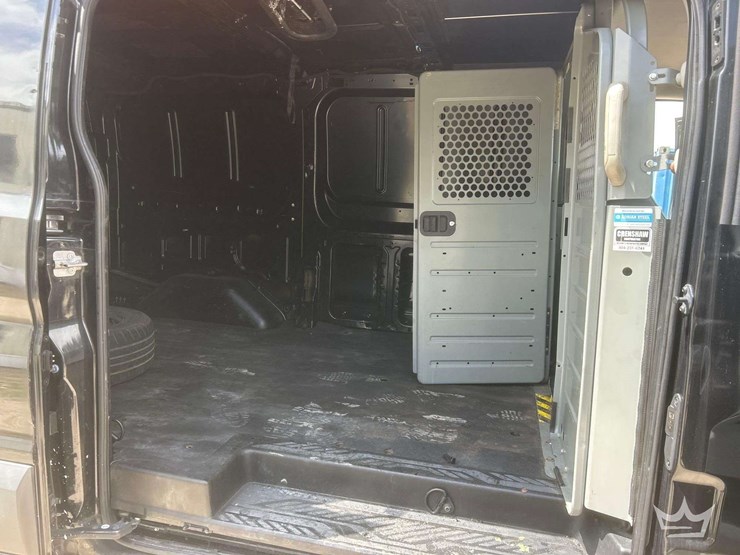 2015-ford-transit-image-13