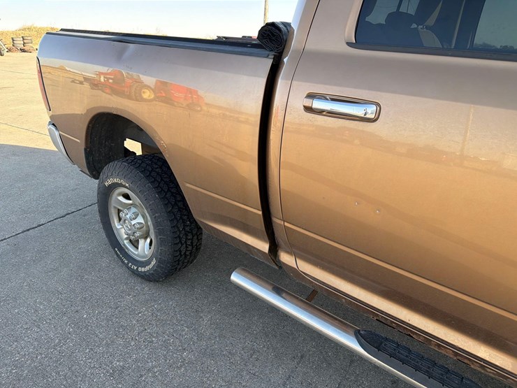 2011-dodge-ram-2500-image-26