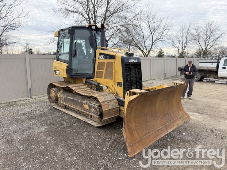 2012-caterpillar-d5k2-xl-image-1