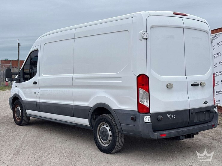 2017-ford-transit-image-4
