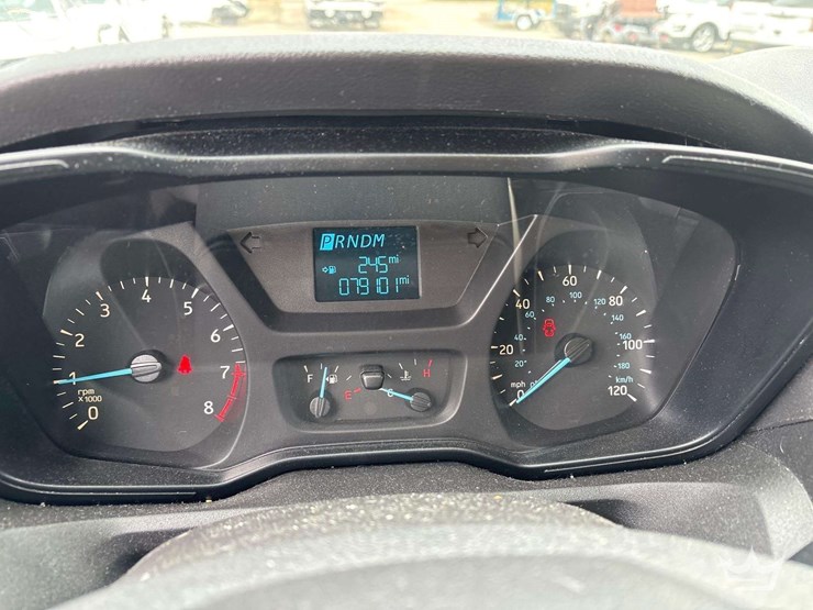 2017-ford-transit-image-14