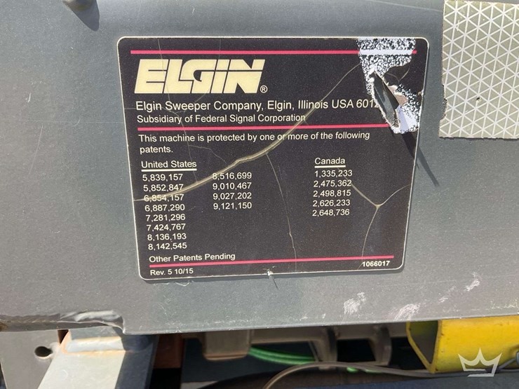 2018-freightliner-m2-106-image-34