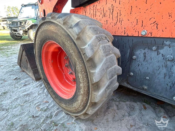 2016-kubota-ssv75-image-28