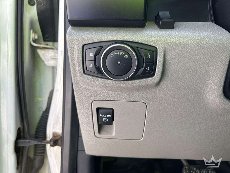 2019-ford-f150-image-17