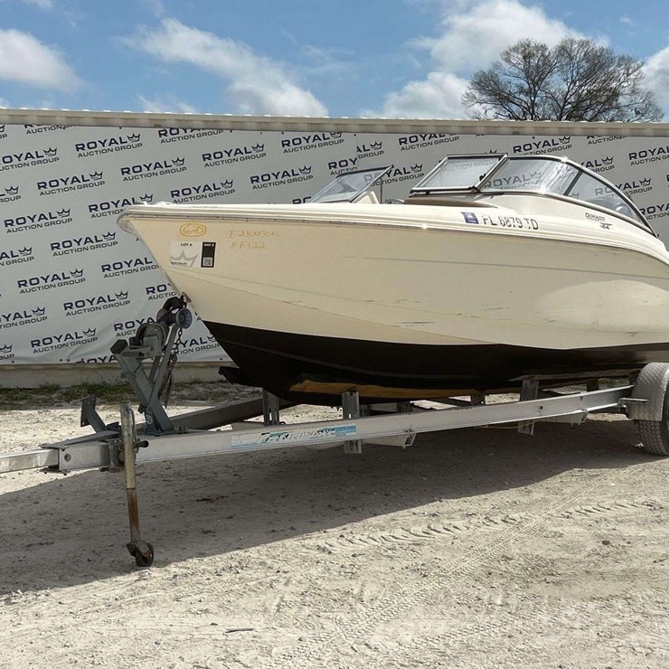2022 21ft Scout 210 Dorado Boat with 2011 18ft Magic S/A Boat Trailer