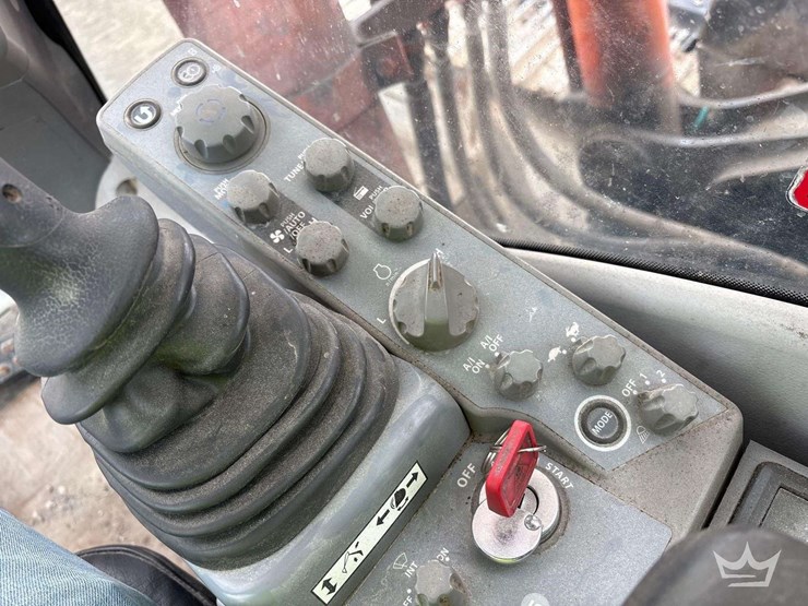 2018-hitachi-zx300-lc-6n-image-21