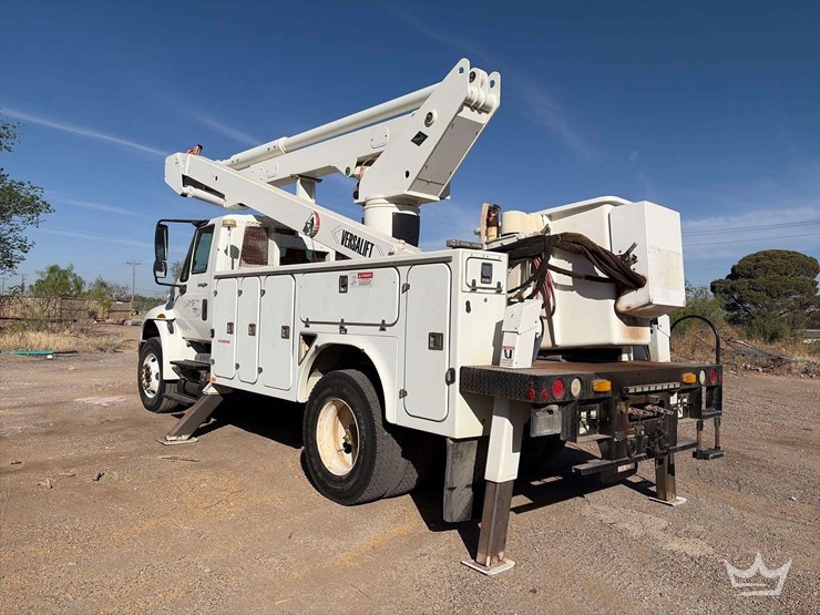 2011-international-durastar-4300-image-4