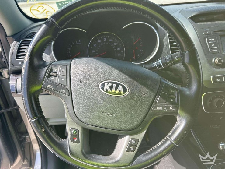 2014-kia-sorento-image-13