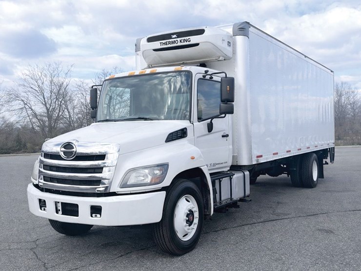 2018-hino-268a-image-1