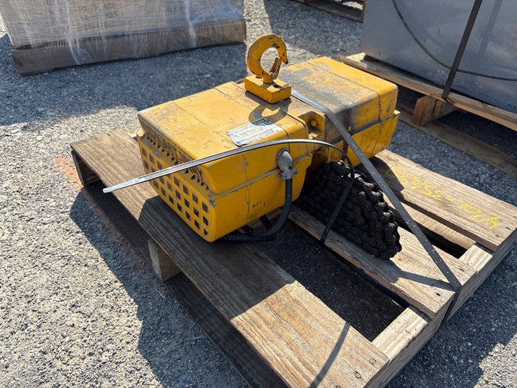 #8031-•-wright-way-electric-hoist-image-1