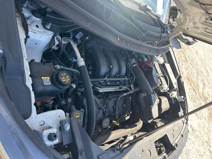 2016-ford-explorer-image-7