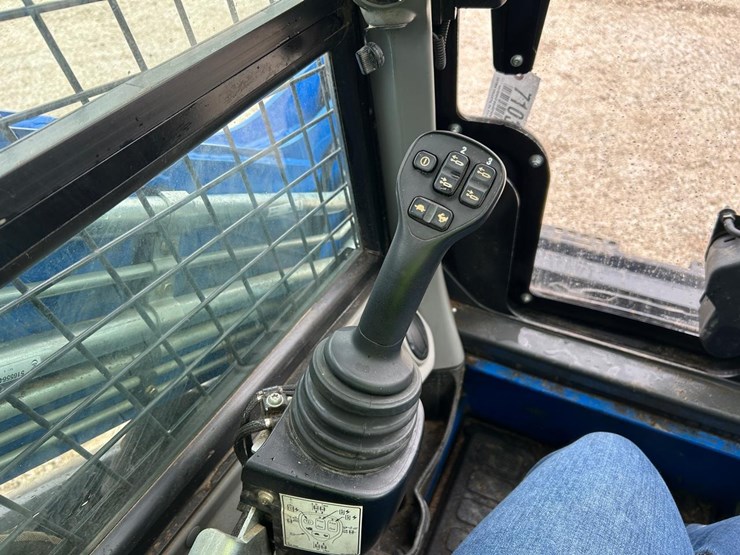 2022-new-holland-c362-image-22