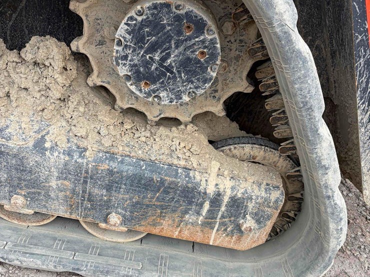 2022-kubota-svl65-2-image-6