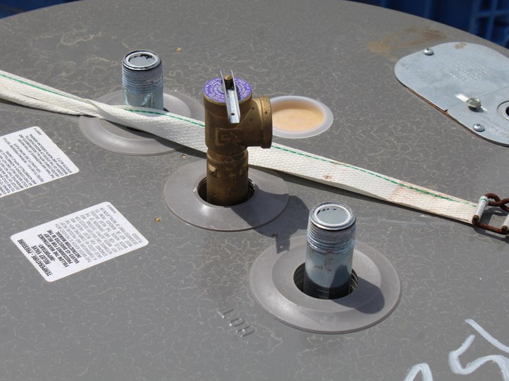 #8010-•-40-gallon-water-tank-image-3