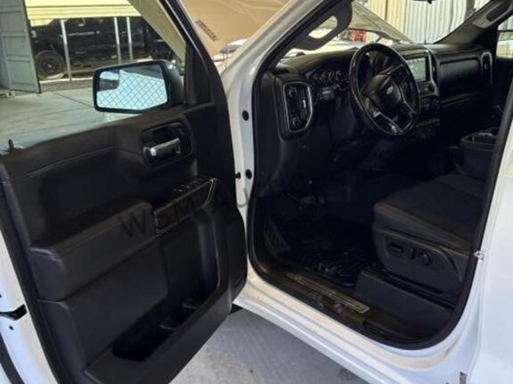 2021-chevrolet-silverado-1500-image-23