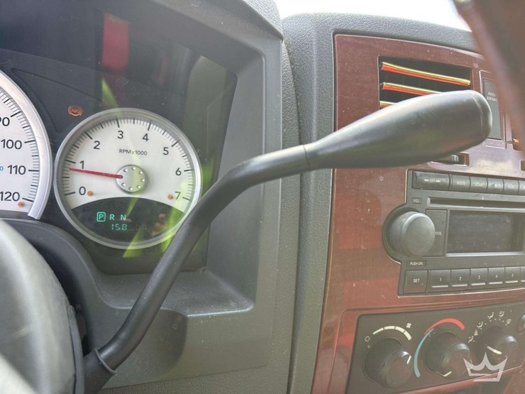 2005-dodge-dakota-image-17