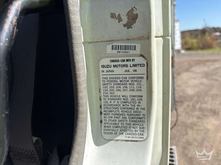 2007-isuzu-npr-image-5