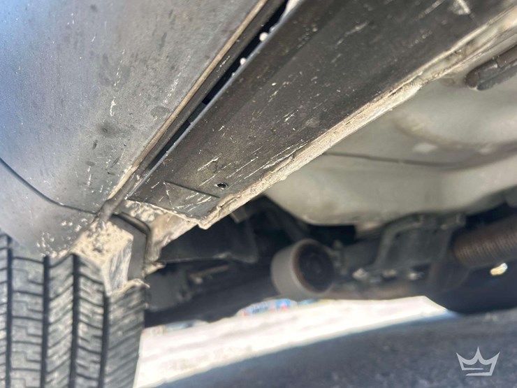 2016-ford-explorer-image-18